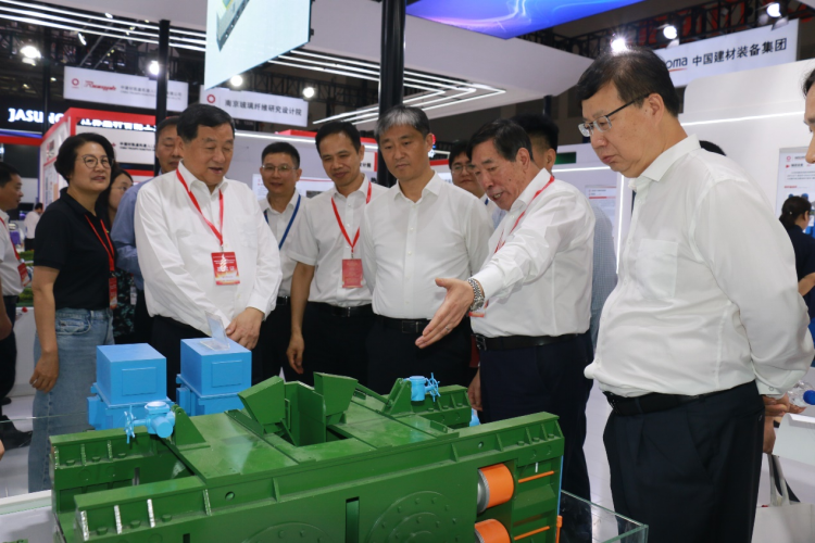 中国建材装备集团亮相第二十四届中国国际水泥技术及装备展览会
